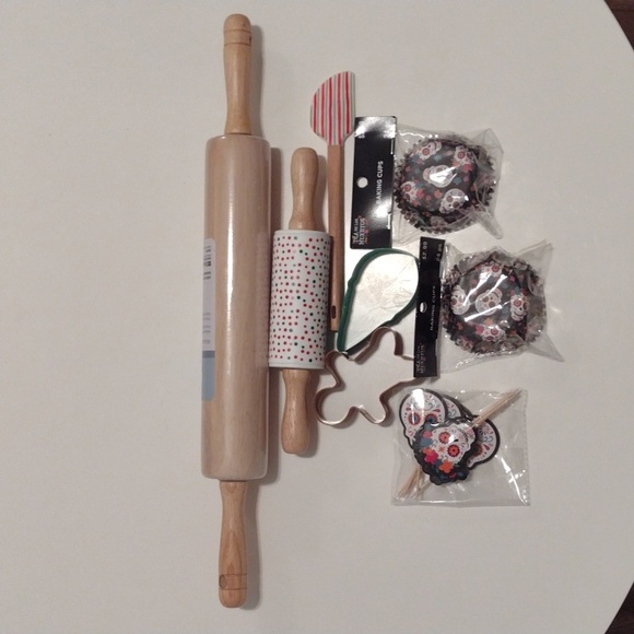 Holiday Baking Set Halloween and Christmas - Picture 10 of 11